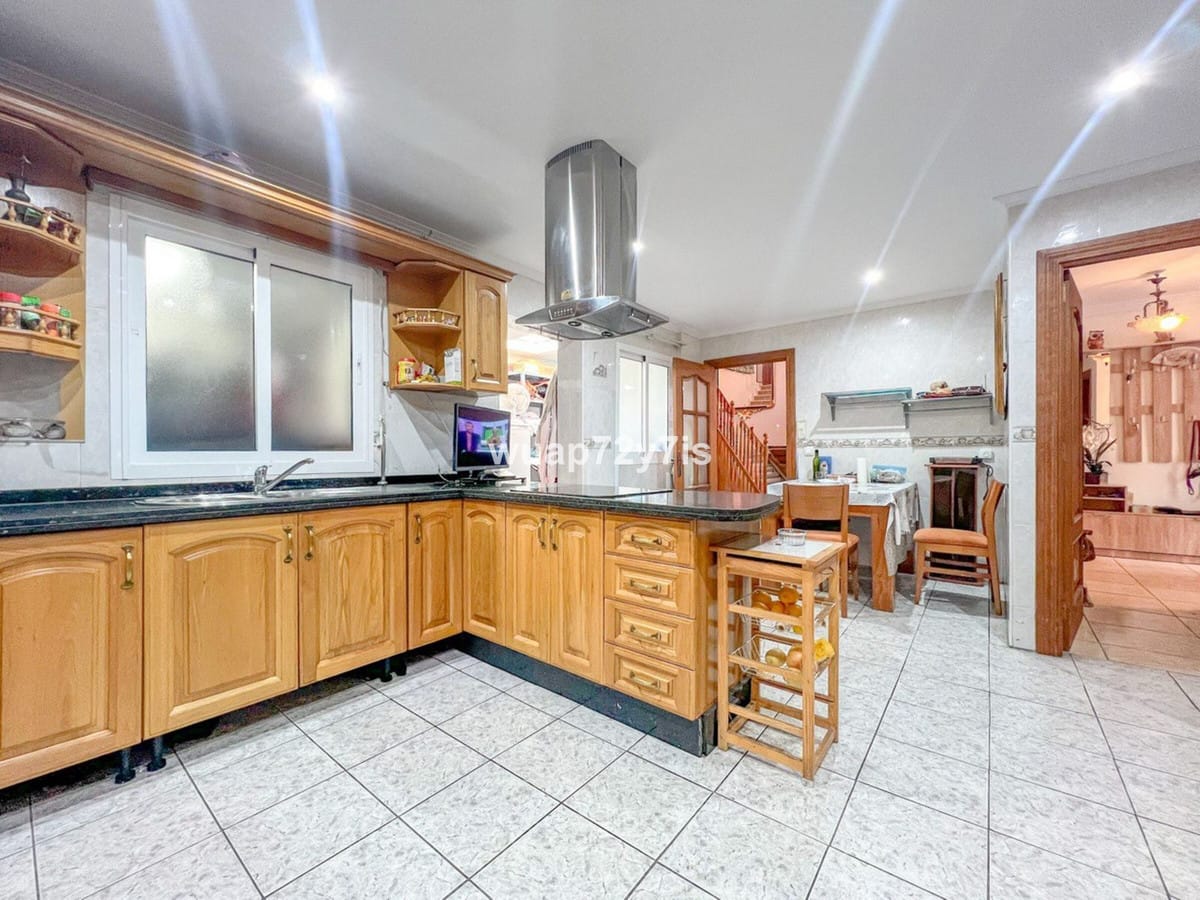 Villa met 5 slaapkamers in Estepona in Estepona - foto 11