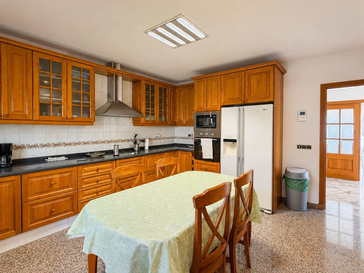 7-slaapkamer villa in Marbella met renovatiepotentieel in Marbella - foto 12