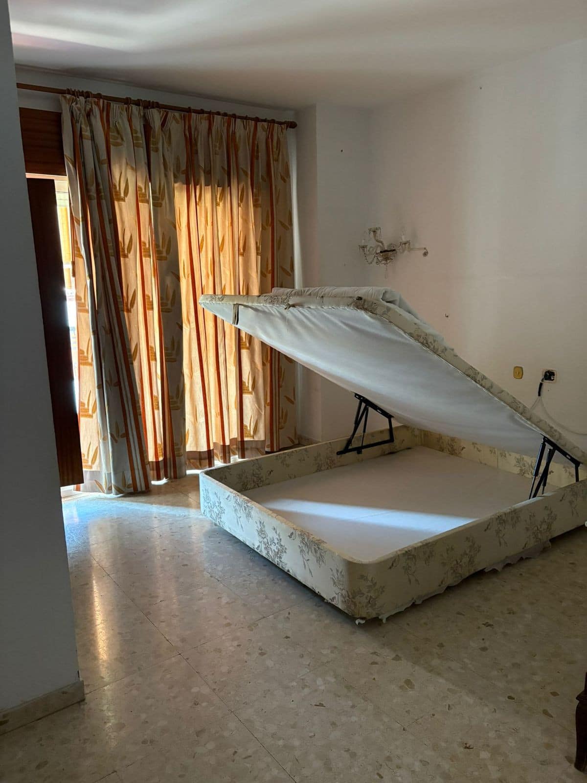 Drie-slaapkamer appartement in Fuengirola aan Plaza de la Constitución in Fuengirola - foto 13