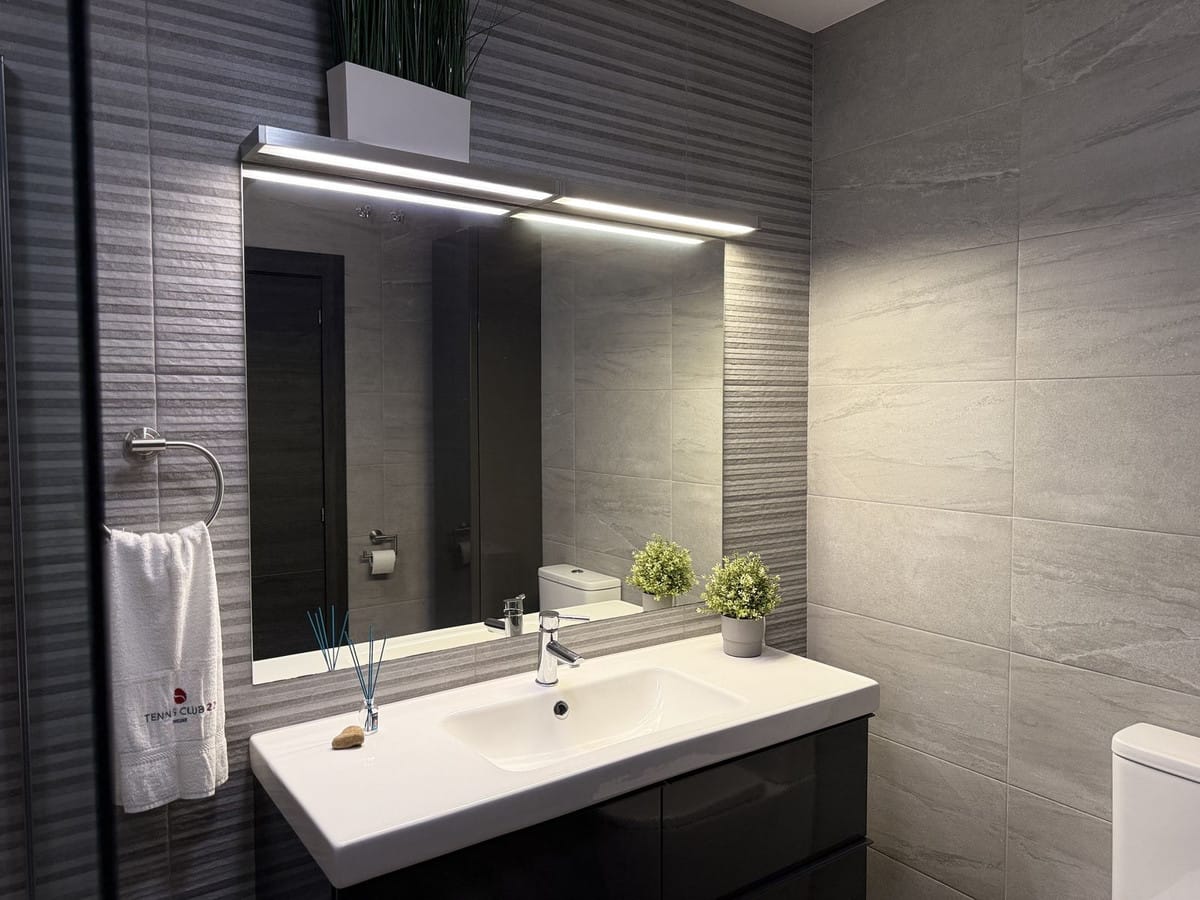 Drie-slaapkamer appartement in Estepona in Estepona - foto 16