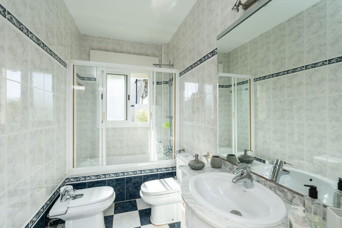 5-slaapkamer villa in Marbesa, Marbella Oost in Marbesa - foto 18