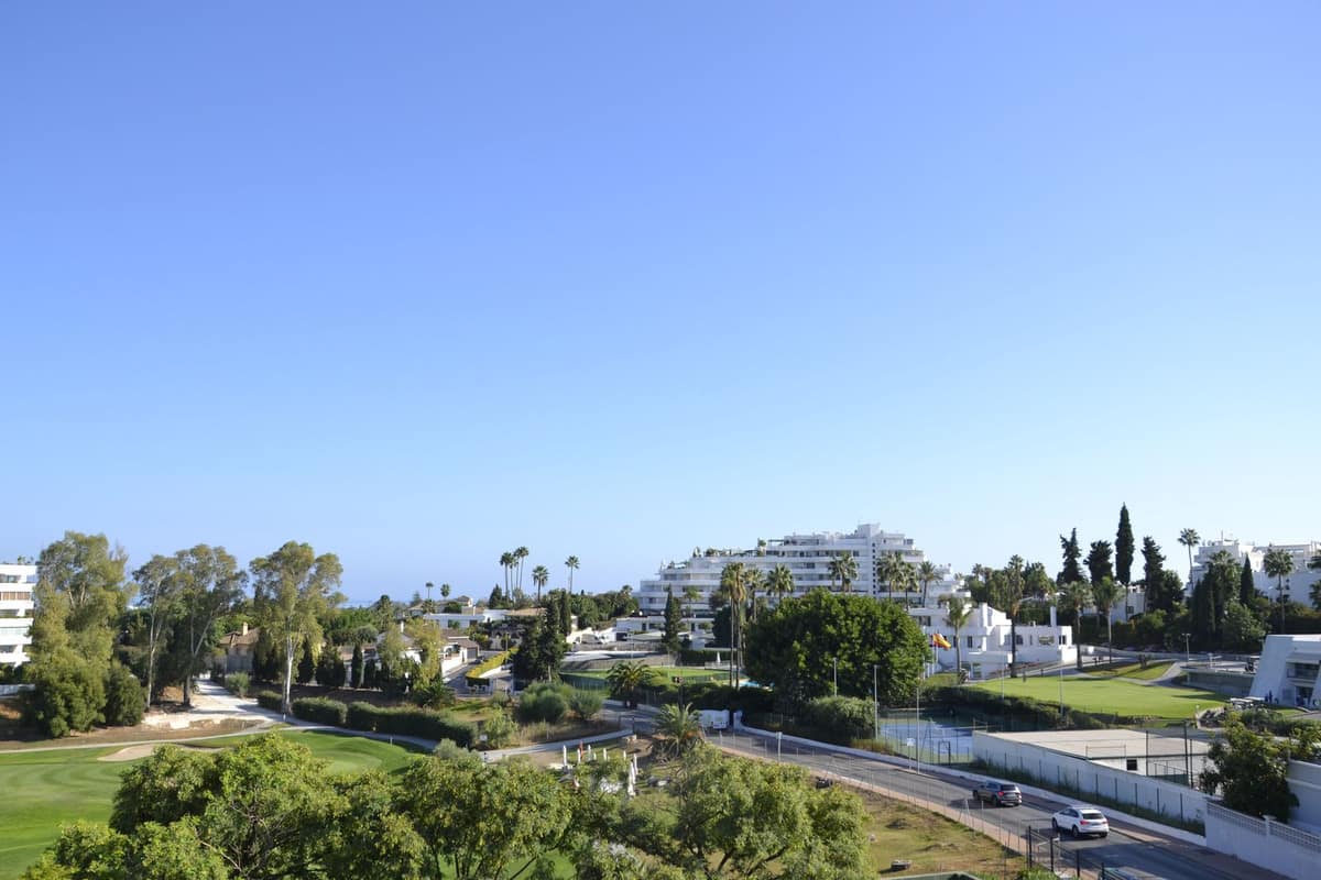 Exclusieve duplex penthouse met 4 slaapkamers aan de golflijn – Guadalmina Alta in Guadalmina Alta - foto 19