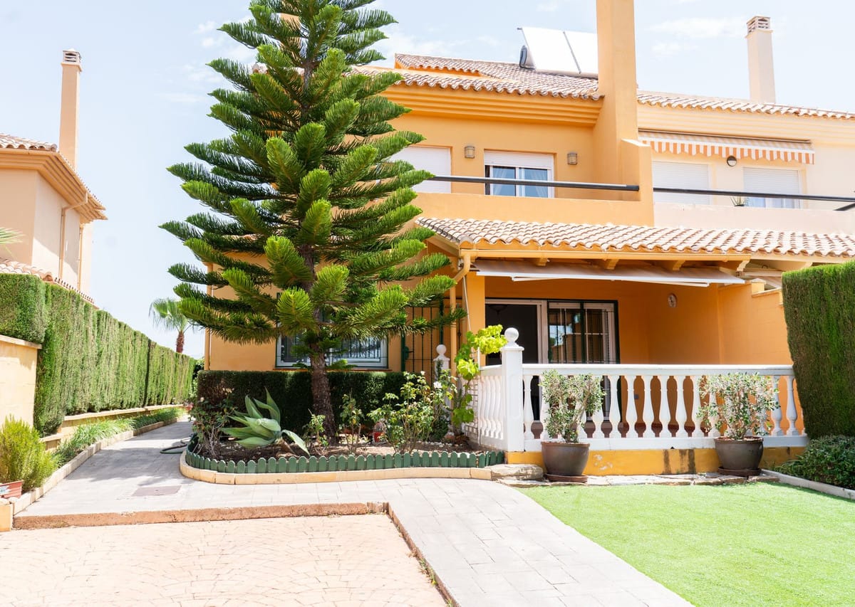 Halfvrijstaande villa met 3 slaapkamers in Riviera del Sol in Riviera del Sol - foto 3