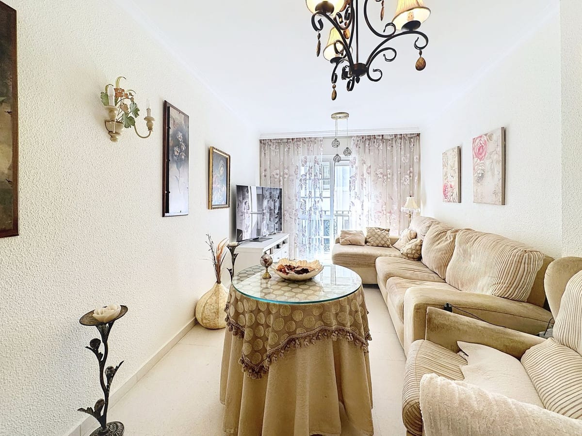 Drie-slaapkamerappartement in Estepona in Estepona - foto 4