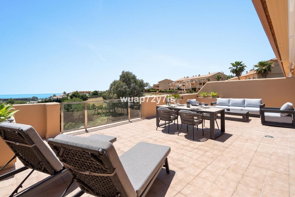 Prachtig 2-slaapkamer penthouse – La Resina Golf, Selwo, Estepona in Selwo - foto 3