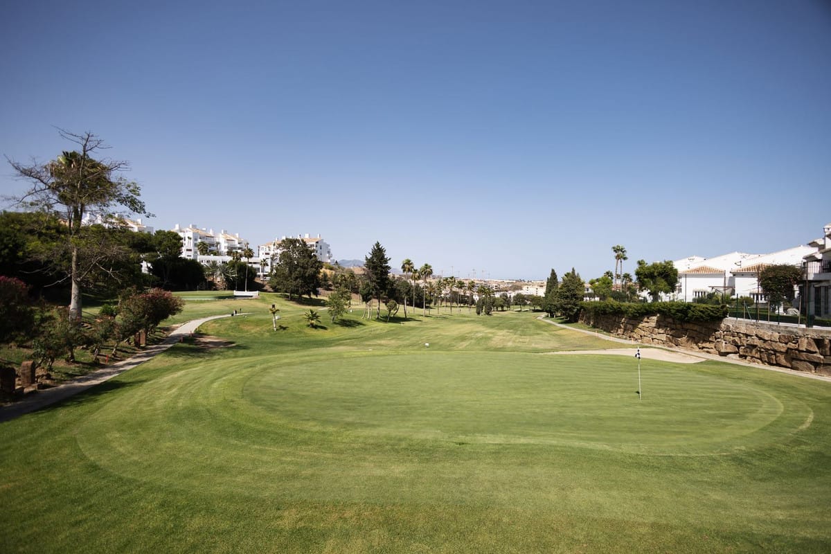 4-slaapkamerwoning in Riviera del Sol in Riviera del Sol - foto 4