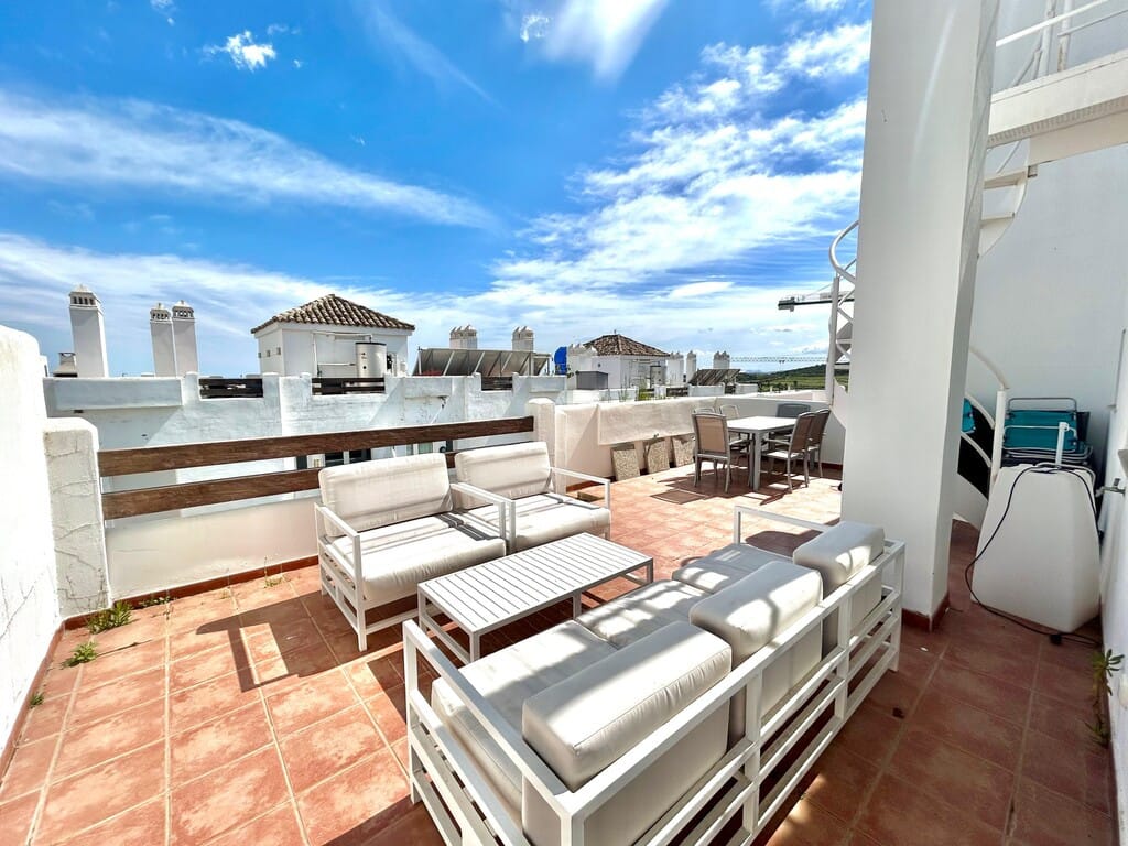 Duplex penthouse in Estepona – zeezicht – toeristische licentie – €299.000 in Estepona - foto 9