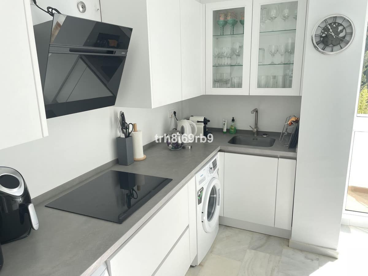 Drie-slaapkamer duplex-penthouse in Estepona - foto 6