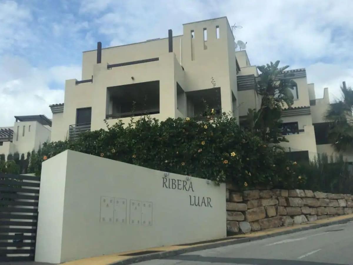 3 bedroom Apartment in Estepona in Estepona - foto 2