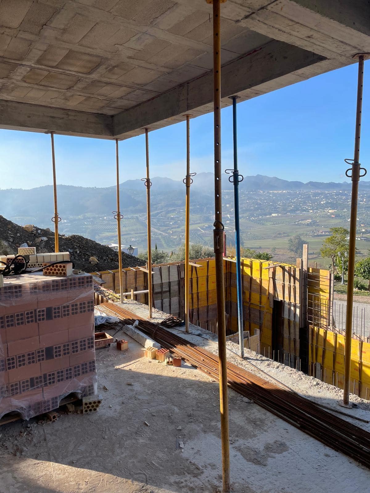 Nieuwbouwvilla in Coín met 3 slaapkamers en 205 m2 in Coín - foto 5