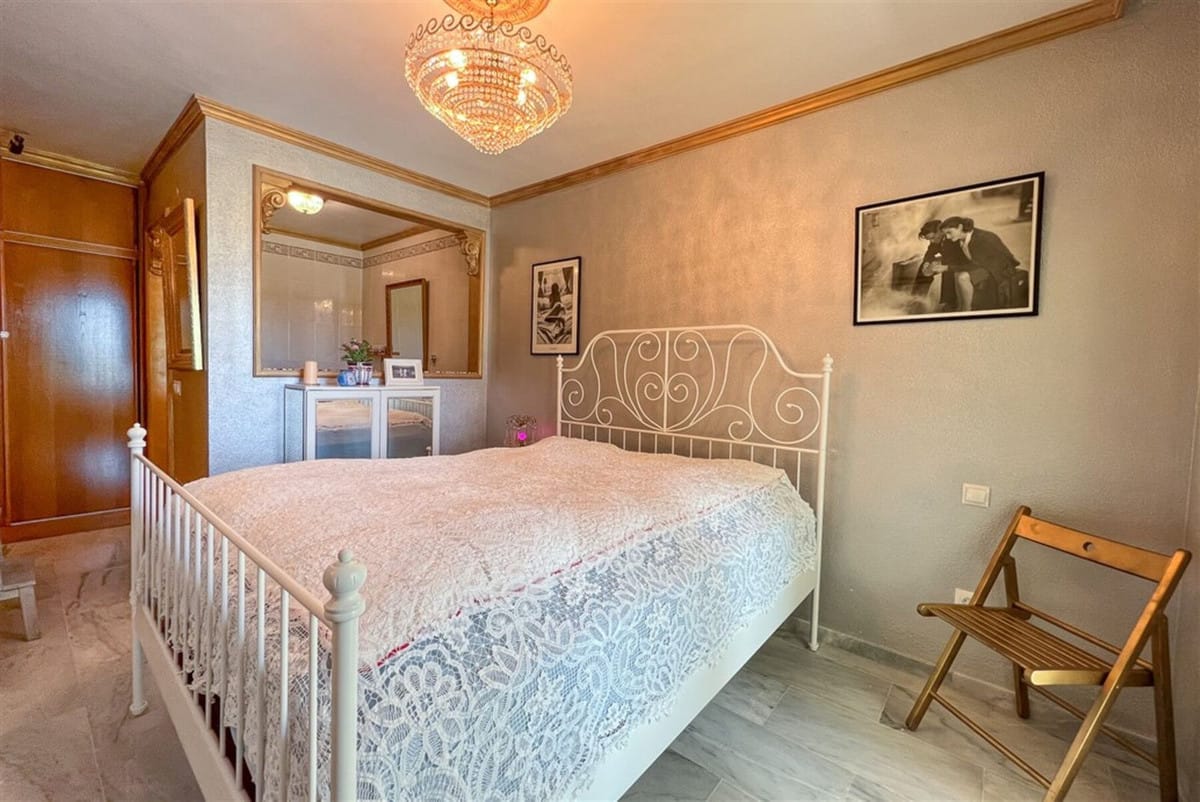 Stadswoning met 4 slaapkamers in Calahonda in Calahonda - foto 13