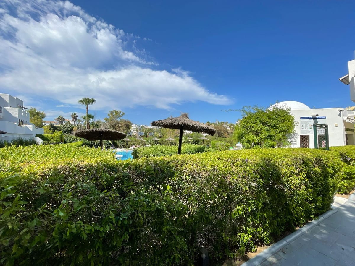 Appartement met 1 slaapkamer in Selwo (Estepona) – 76 m2 wonen + 48 m2 privé tuin in Selwo - foto 19