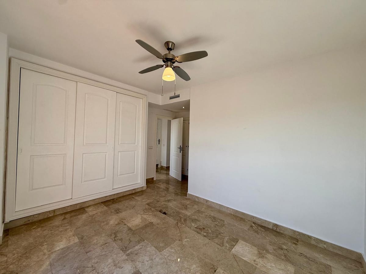 Drie-slaapkamer duplex-penthouse in Estepona in Estepona - foto 18