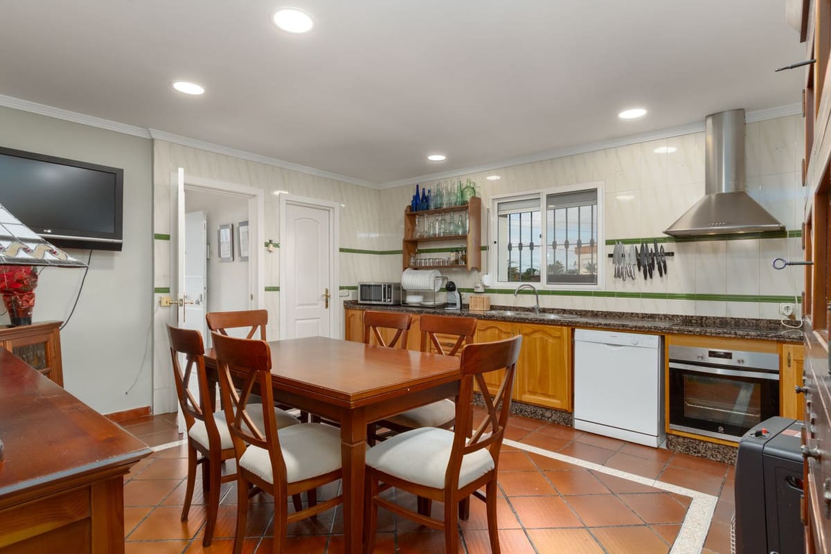 7 bedroom House in Alhaurín De La Torre in Alhaurín de la Torre - foto 11