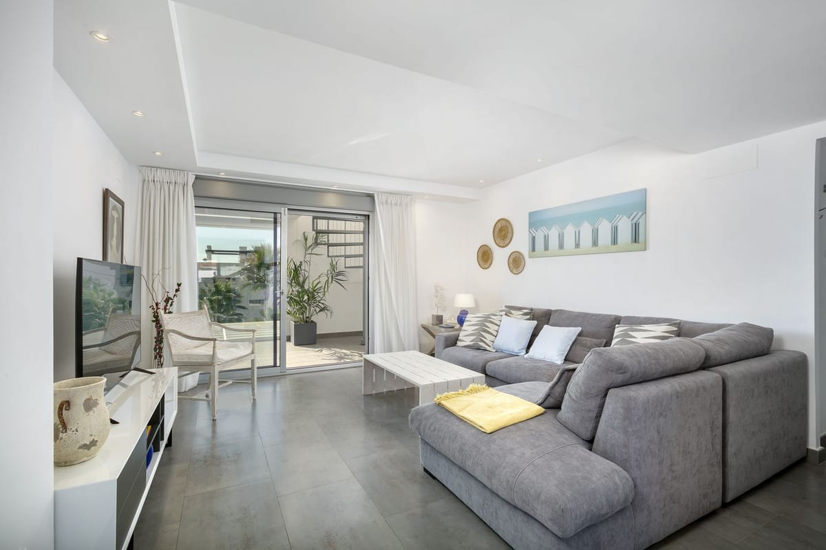 Elegant tweekamerpenthouse met panoramische uitzichten in Atalaya in Atalaya - foto 2