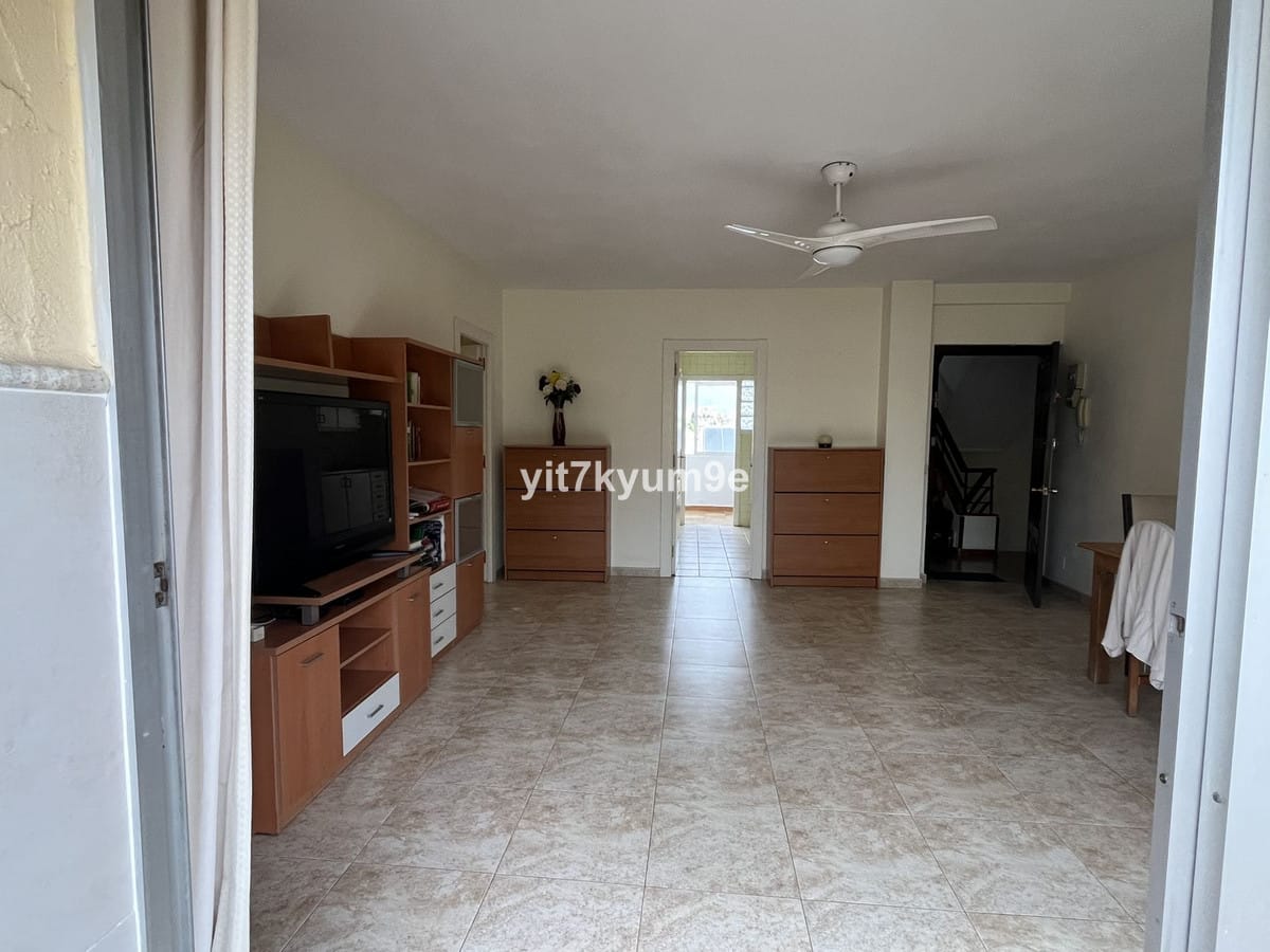 3 bedroom Apartment in Fuengirola in Fuengirola - foto 8