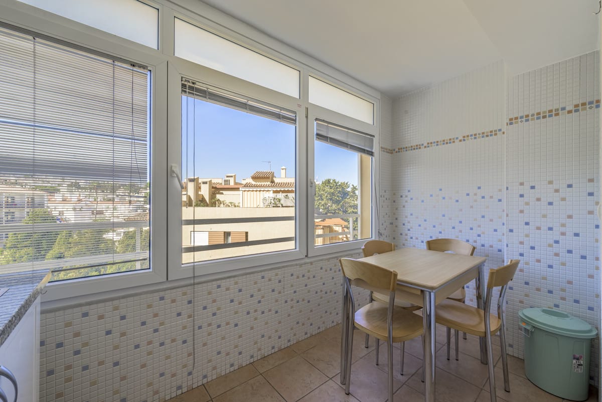 1 slaapkamer appartement in La Carihuela met zeezicht en terras in La Carihuela - foto 9