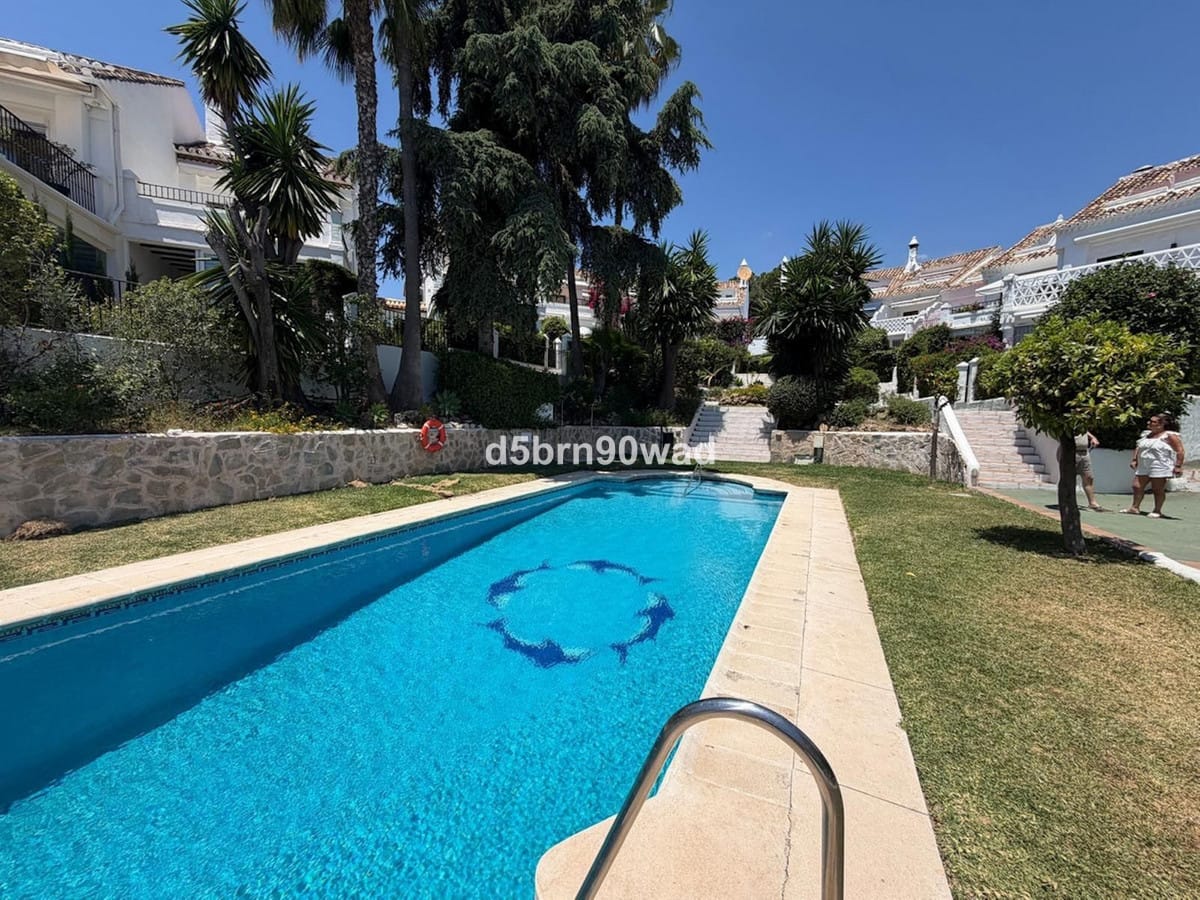 Traditionele 3-slaapkamer townhouse met zeezicht in Nagüeles, Marbella in Marbella - foto 2