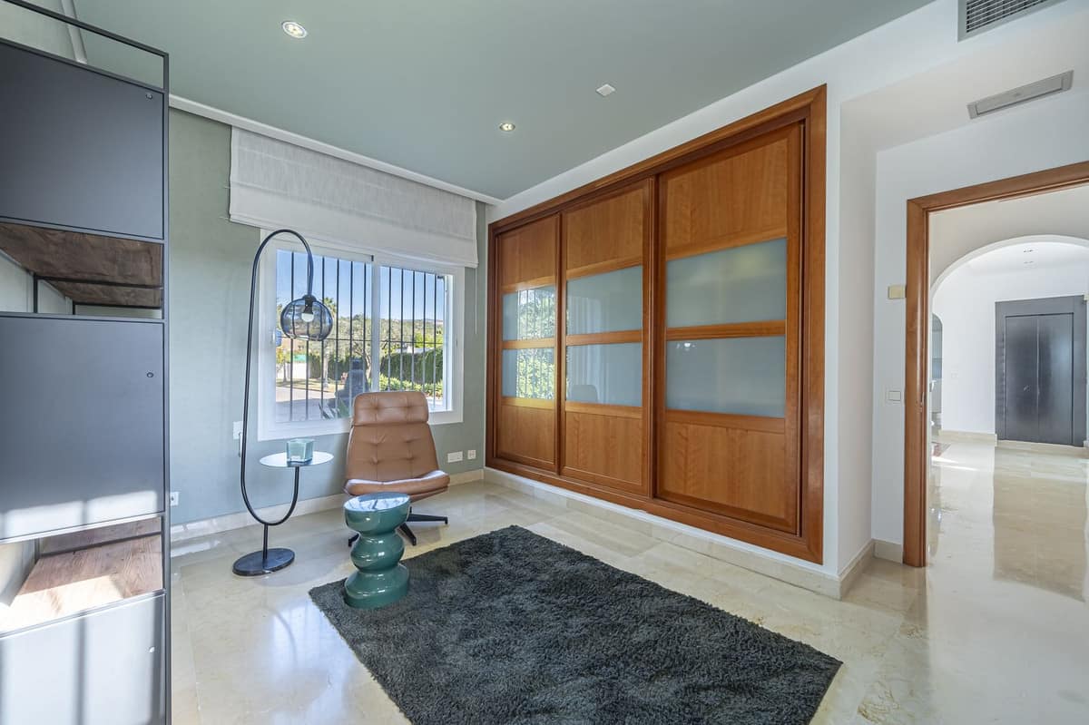 Villa met 7 slaapkamers in Nueva Andalucía in Nueva Andalucía - foto 15