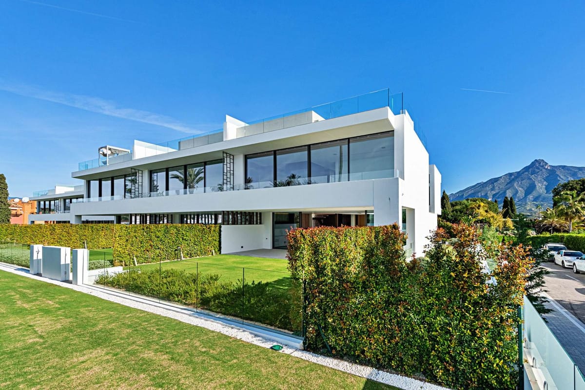 3-slaapkamer villa aan Marbella’s Golden Mile in The Golden Mile - foto 2