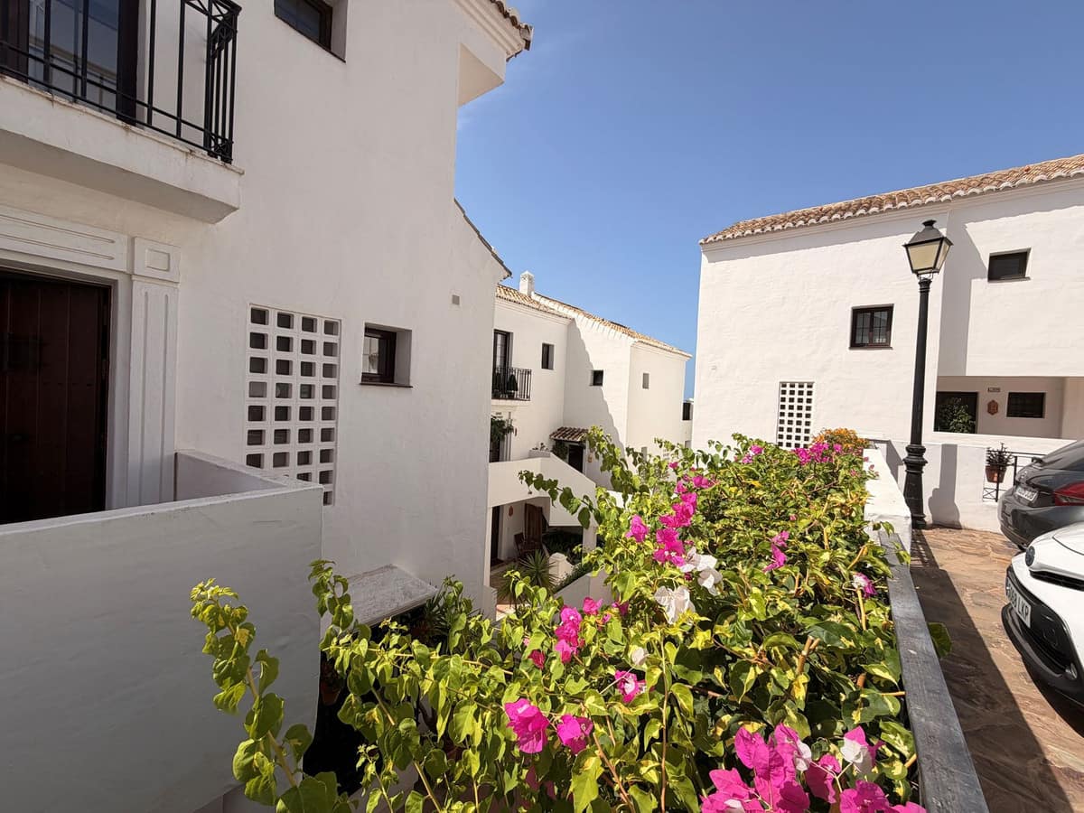 Duplex penthouse met 2 slaapkamers in Altos de los Monteros, Marbella in Los Monteros - foto 17