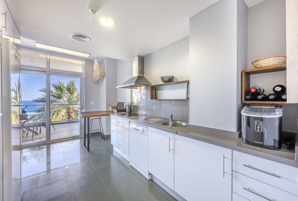 Drie-slaapkamer appartement in Manilva in Manilva - foto 2