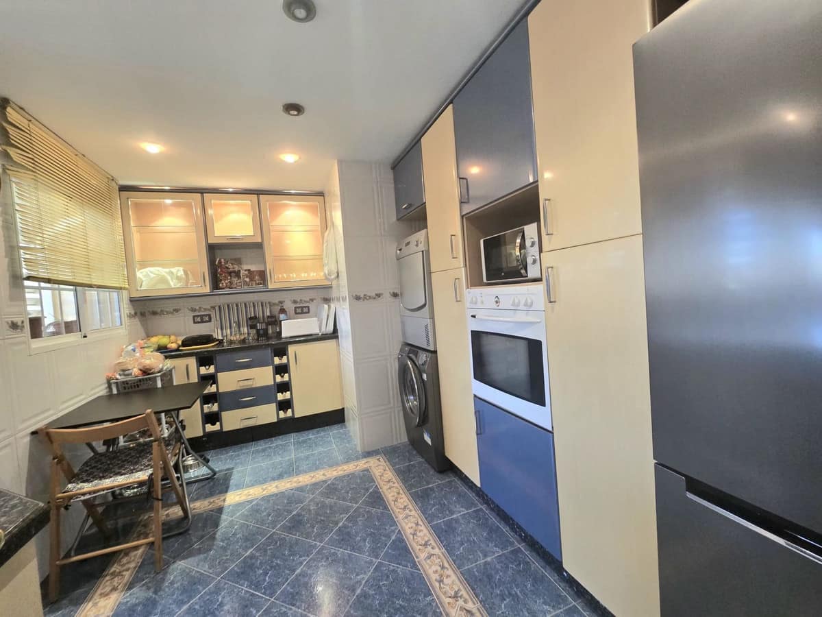 Appartement met 4 slaapkamers in Málaga Centro in Málaga Centro - foto 9