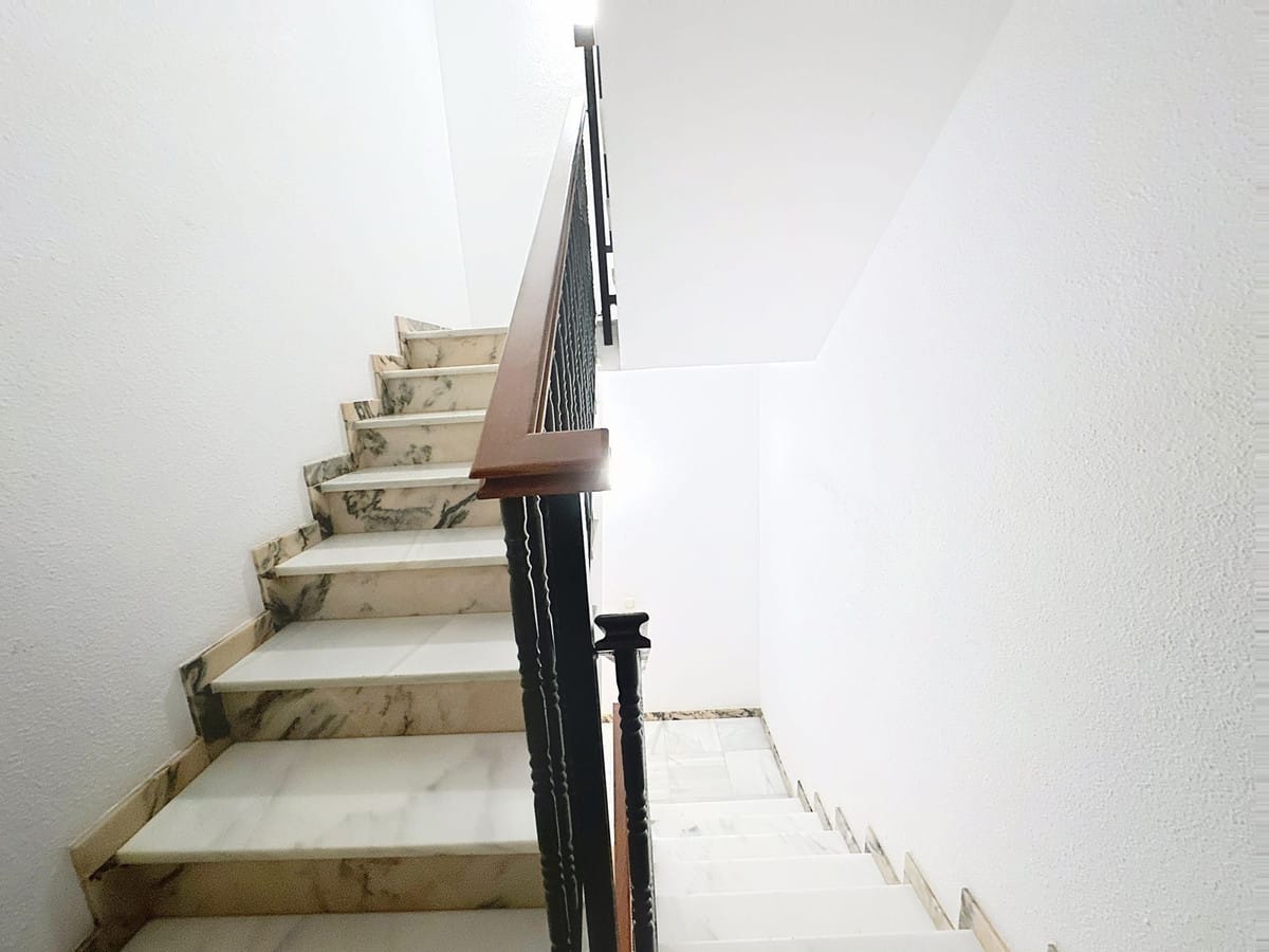 Drie-slaapkamerappartement in Estepona in Estepona - foto 3