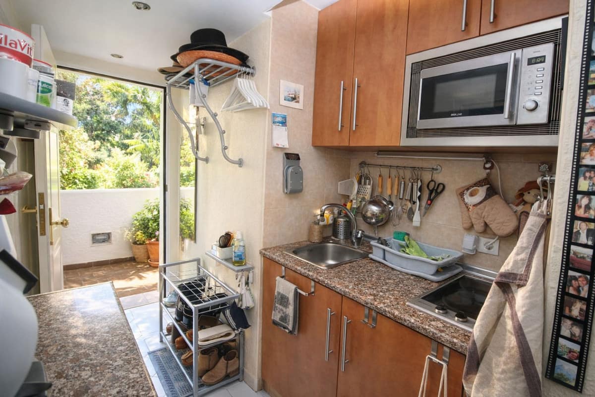 Charmant hoekstudioappartement op de eerste verdieping in Miraflores met zuidgericht terras en tuin in Miraflores - foto 11