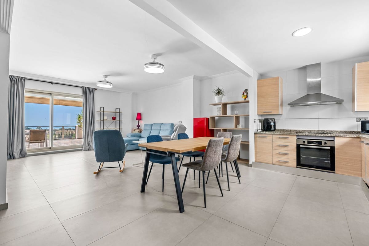 Elegant gerenoveerde penthouse met royaal privéterras aan de New Golden Mile in New Golden Mile - foto 5