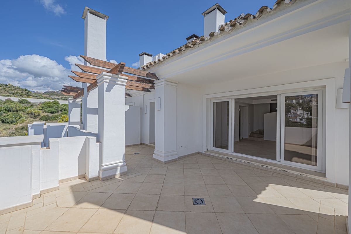 Penthouse met 2 slaapkamers in Nueva Andalucía in Nueva Andalucía - foto 4