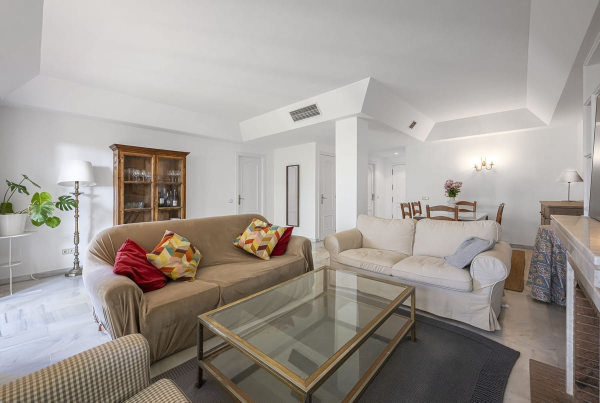 Halfvrijstaande villa met 3 slaapkamers in Estepona in Estepona - foto 4