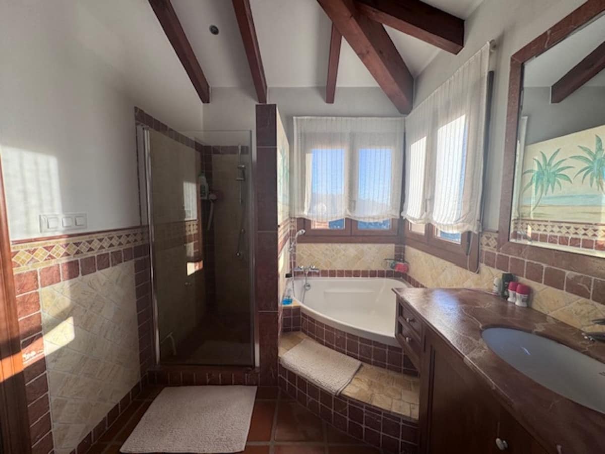 Villa met 4 slaapkamers in Istán in Istán - foto 15