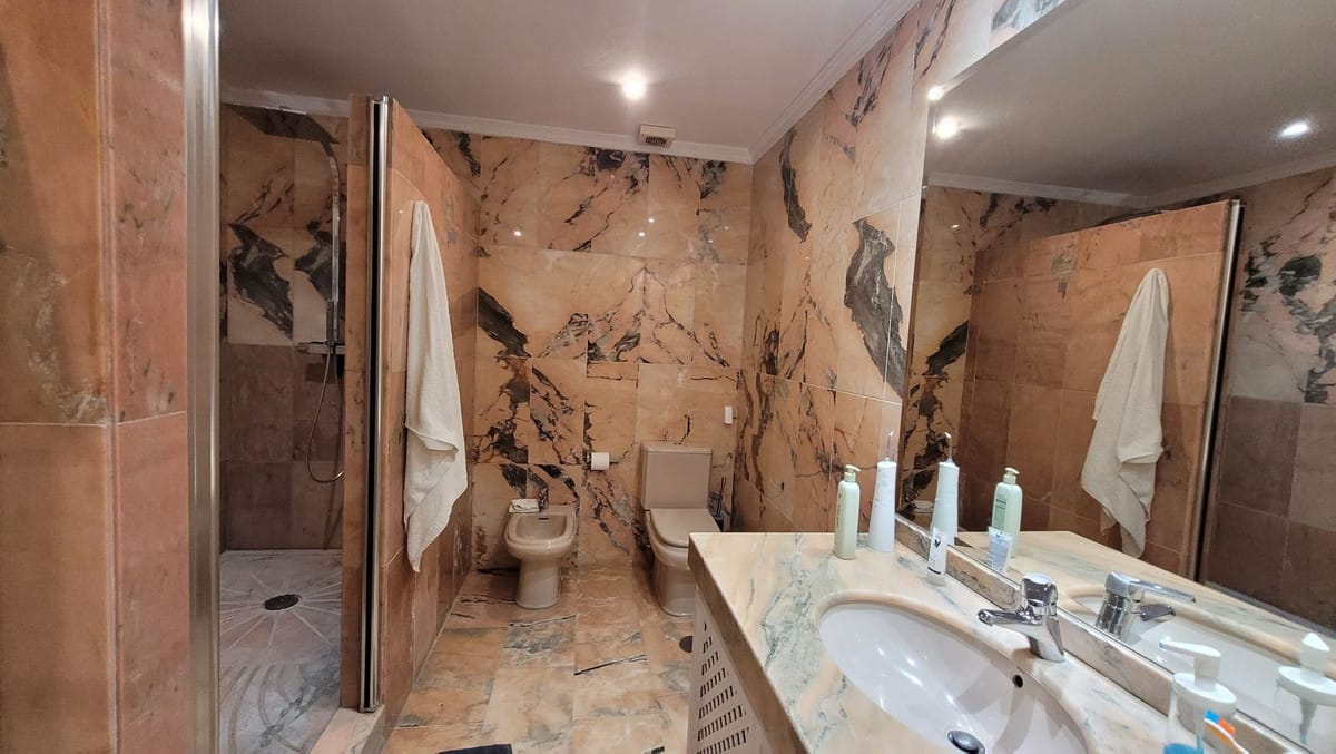 Gelijkvloers appartement met 3 slaapkamers in Nueva Andalucía in Nueva Andalucía - foto 13