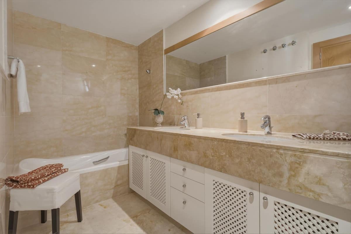 3 bedroom Apartment in Altos De Los Monteros in Altos de los Monteros - foto 19