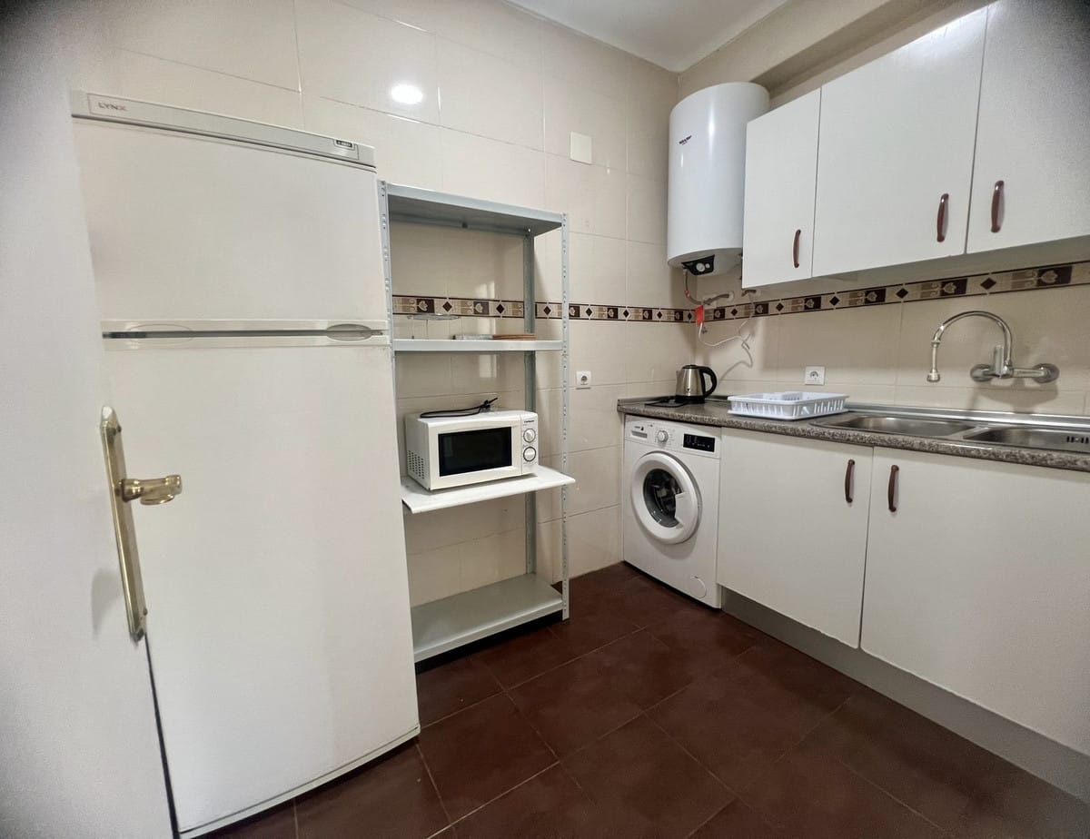 Licht 3-slaapkamerappartement in Málaga historisch centrum – ideaal voor studenten en lange termijn wonen in Málaga - foto 19