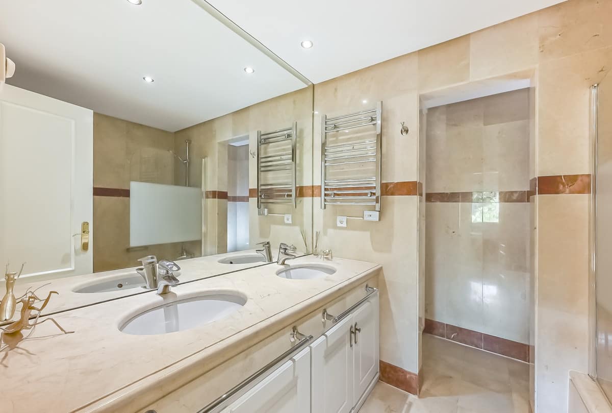 Appartement met 2 slaapkamers in Estepona in Estepona - foto 16