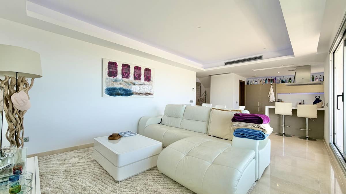Avalon 5 – Hoekpenthouse met panoramisch zee-, golf- en bergzicht in Los Arqueros in Los Arqueros - foto 9