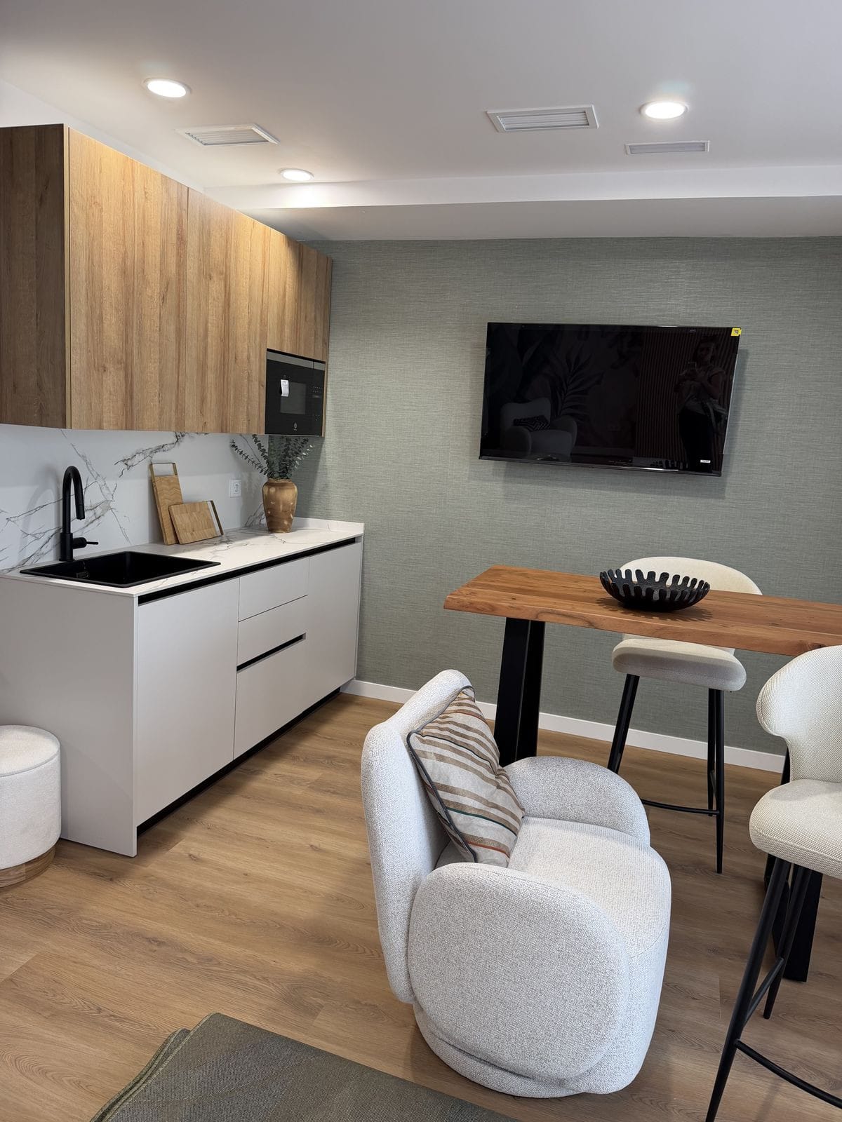 Nieuw 2-slaapkamer appartement in Estepona, op 400 m van het strand in Estepona - foto 12