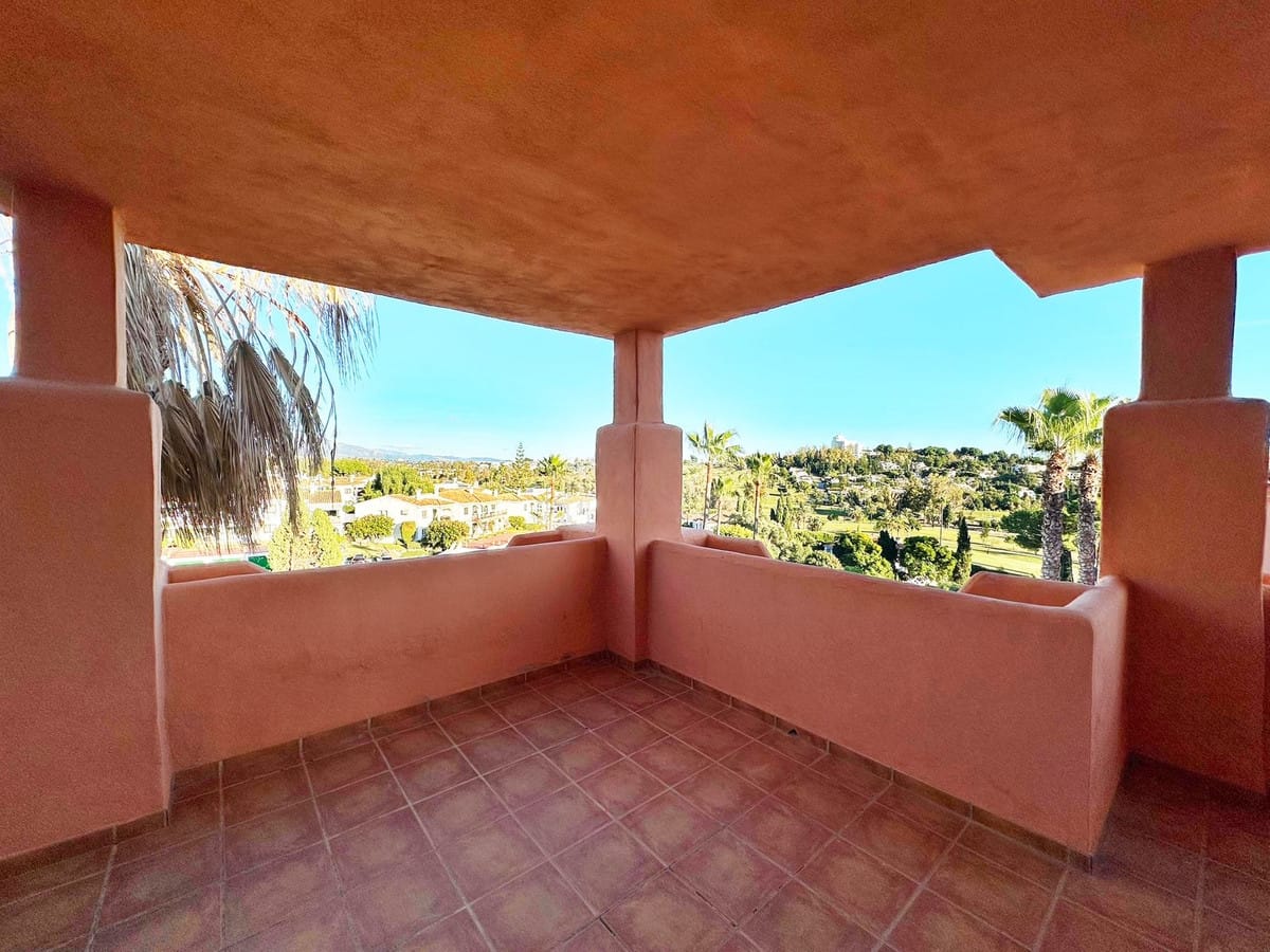 Drie-slaapkamer penthouse in El Paraiso in El Paraiso - foto 3