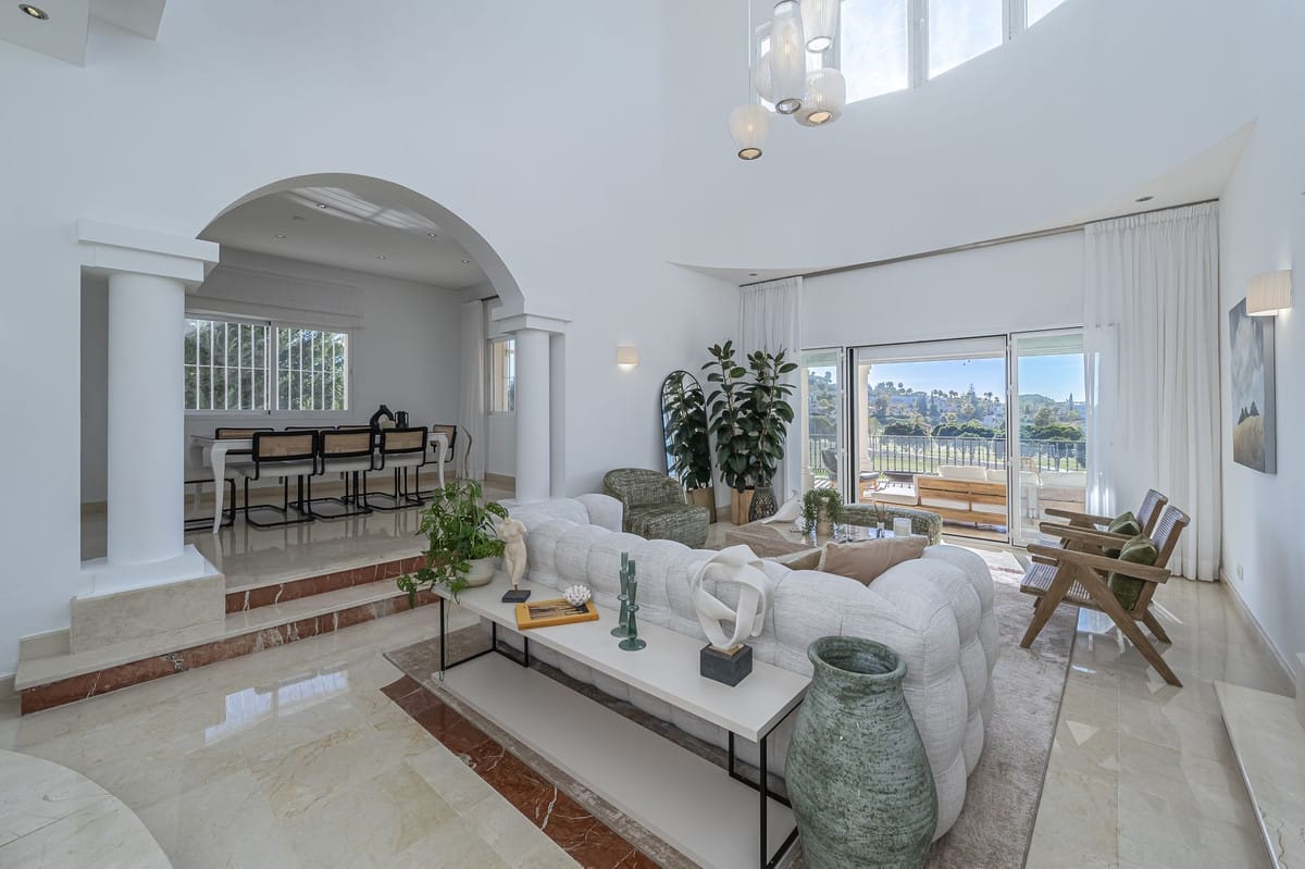 Villa met 7 slaapkamers in Nueva Andalucía in Nueva Andalucía - foto 8