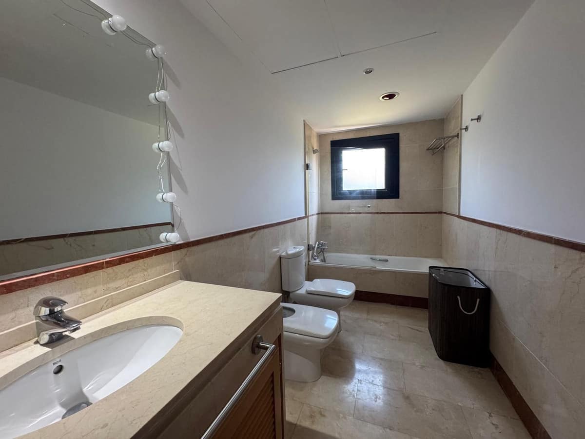 2-slaapkamer appartement aan het strand in Las Mimosas de Banús, Puerto Banús in Puerto Banús - foto 19