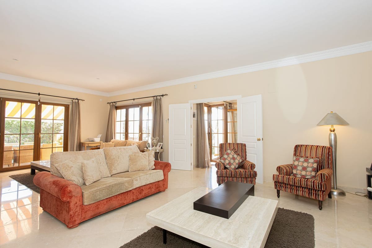 5-slaapkamer villa in El Paraiso in El Paraiso - foto 14