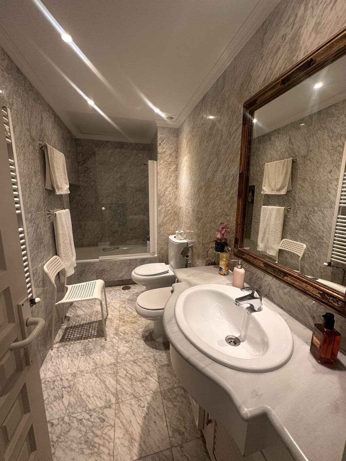 4-slaapkamerwoning in Aloha in Aloha - foto 12