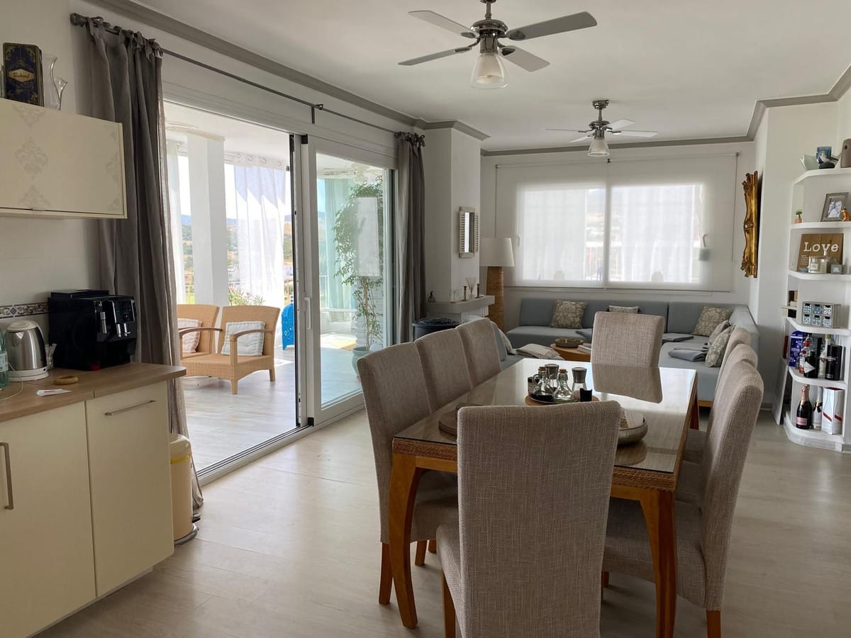 Penthouse direct aan de golfbaan in Estepona met panoramisch uitzicht in Estepona - foto 2
