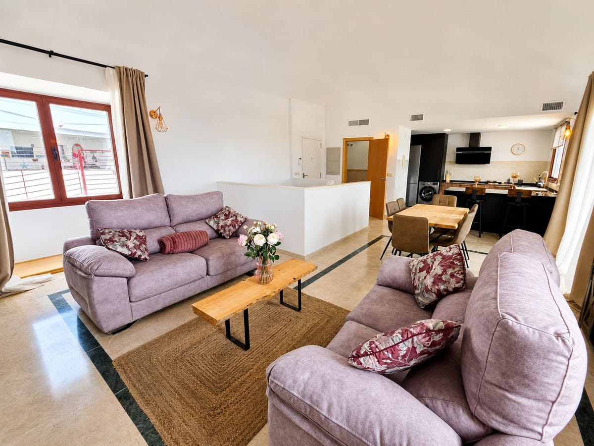 Elegant gerenoveerde rijwoning met panoramisch zeezicht in Doña Julia, Casares Playa in Casares Playa - foto 7