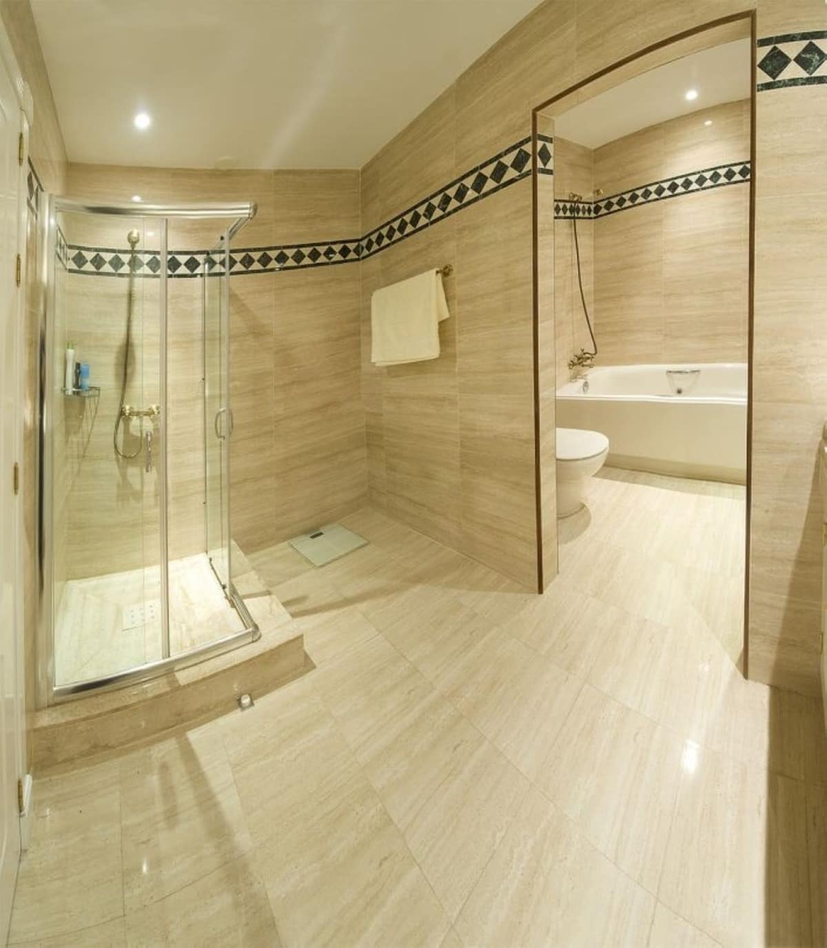 Appartement met twee slaapkamers in Nueva Andalucía in Nueva Andalucía - foto 13