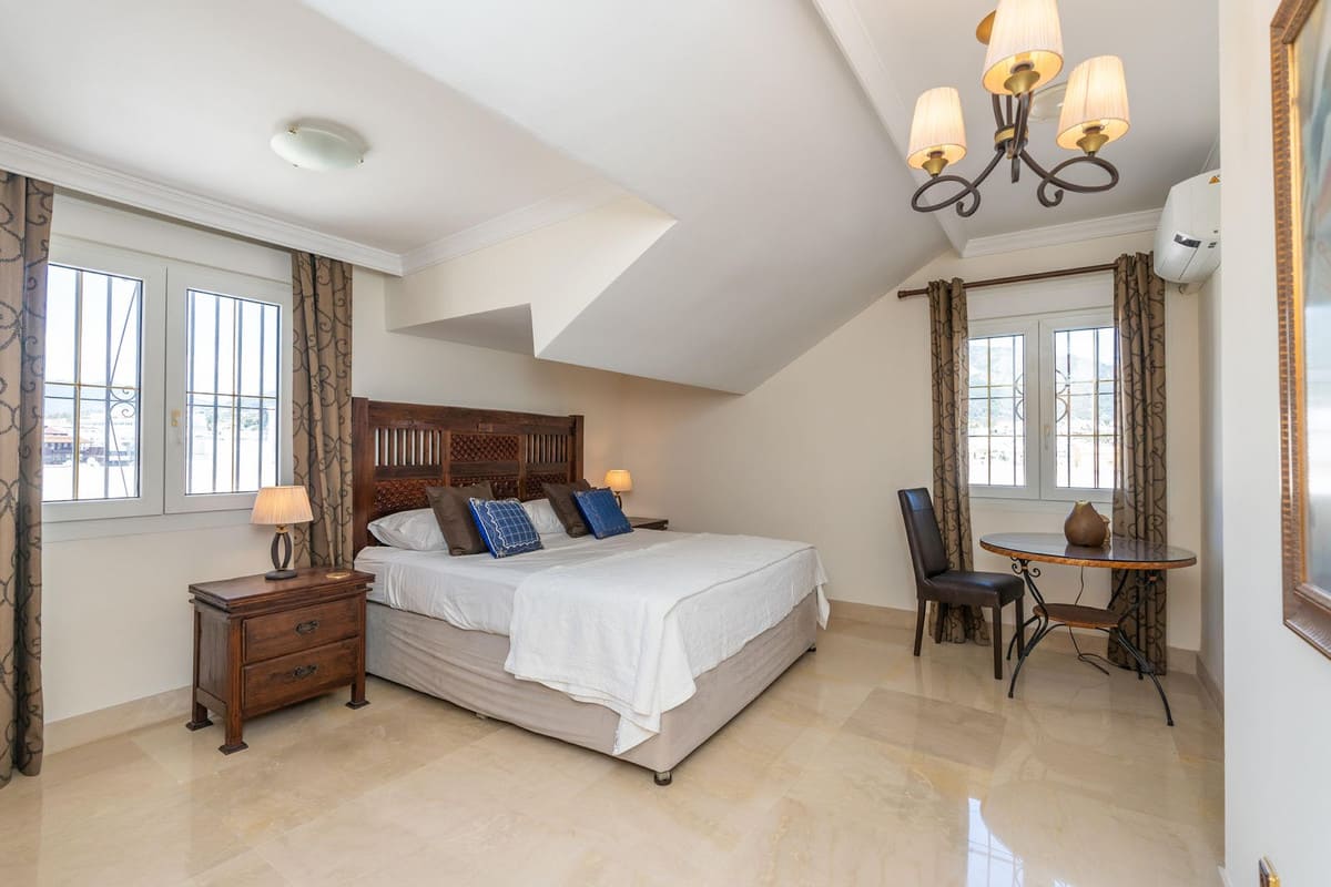 5-slaapkamer duplex penthouse in Marbella op 200 meter van het strand in Marbella - foto 17