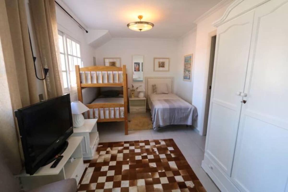 Vrijstaande villa met 5 slaapkamers in Nueva Andalucía in Nueva Andalucía - foto 17