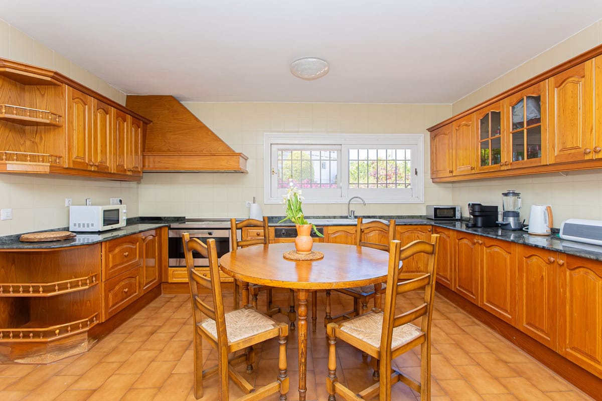 8-slaapkamer villa in Nueva Andalucía – investeringskans Marbella in Nueva Andalucía - foto 12